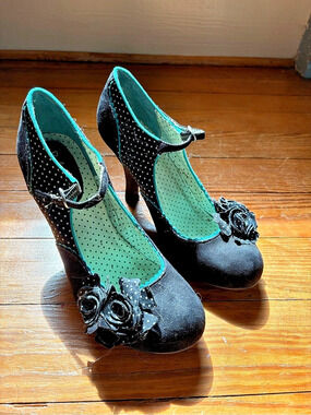 Rachael Shoes Black Polka Dot Floral Heels “Vintage style”